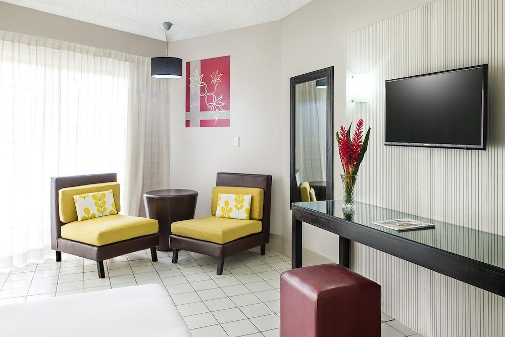 Mercure Nadi Luaran gambar