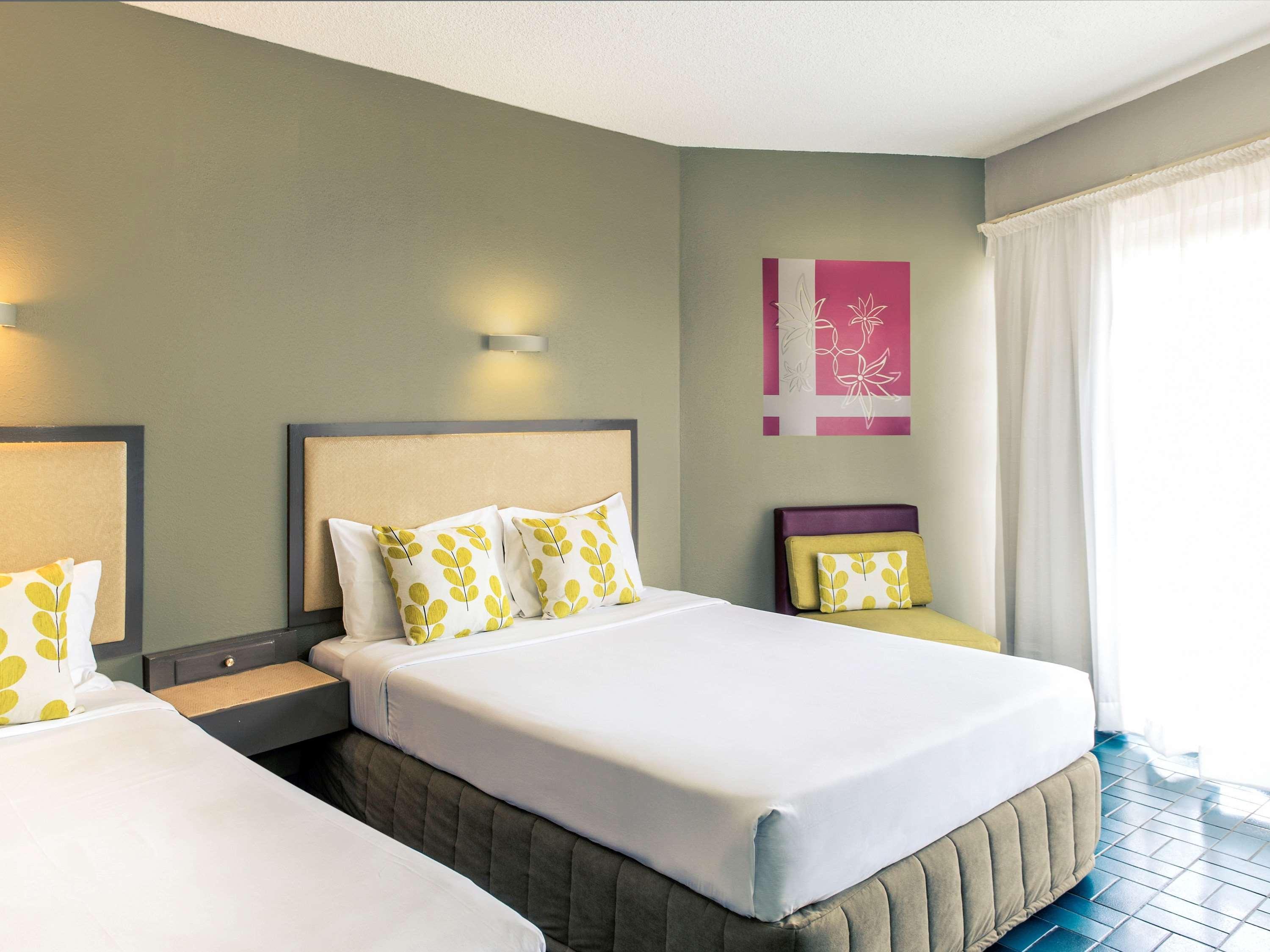 Mercure Nadi Luaran gambar