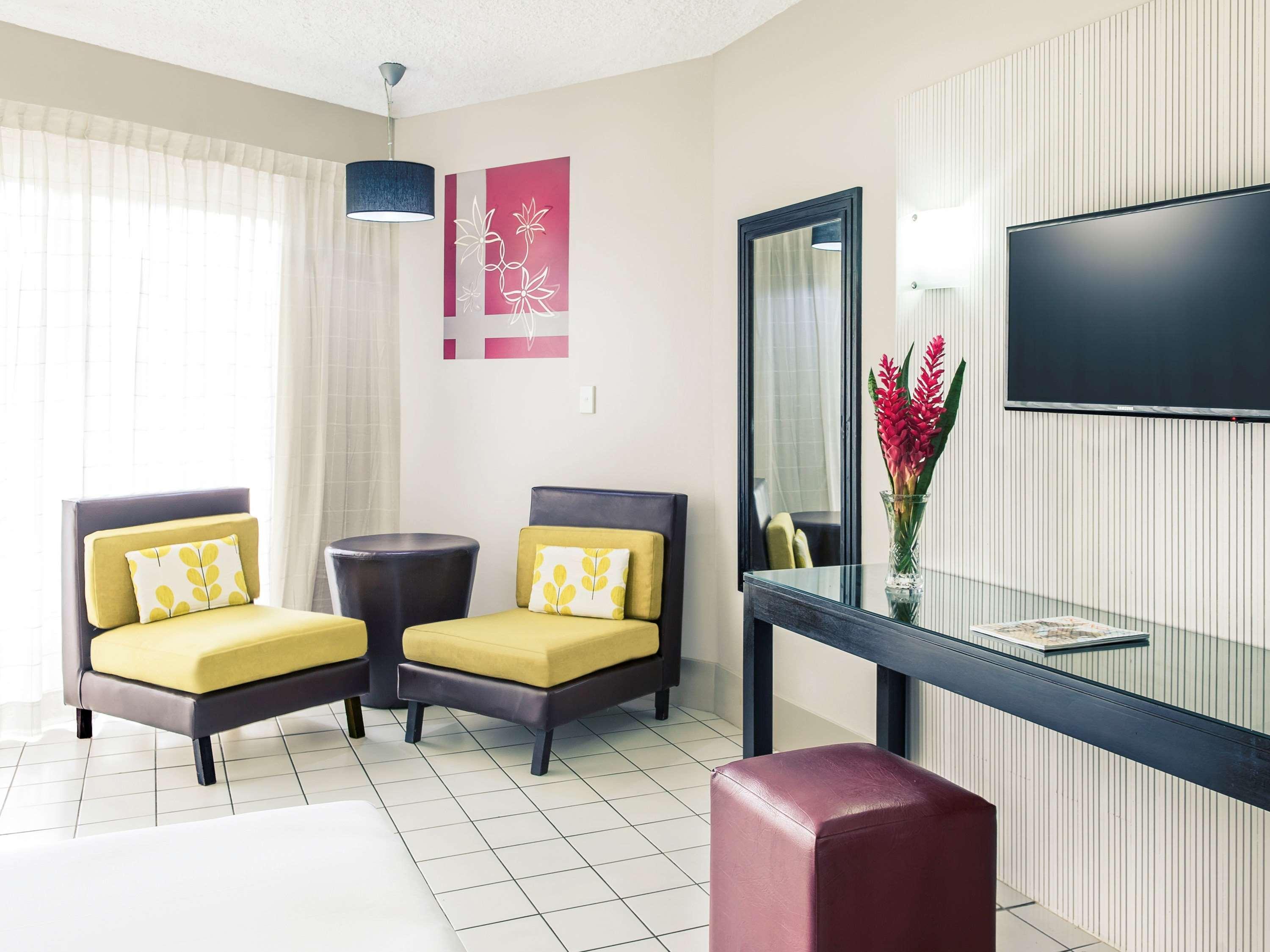 Mercure Nadi Luaran gambar